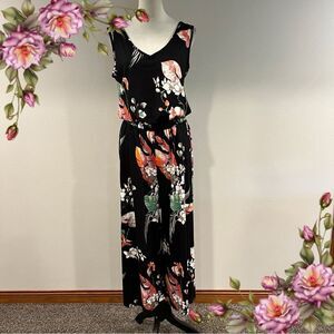 Floral Sleeveless v-neck romper